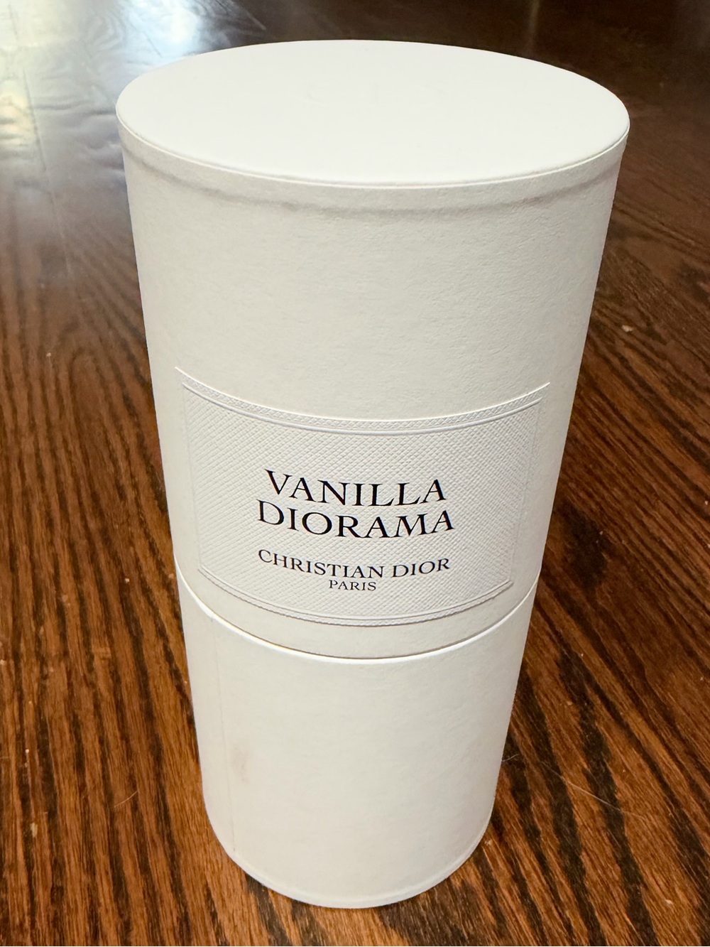 Dior Vanilla Diorama Round Bath & Body Tube - White